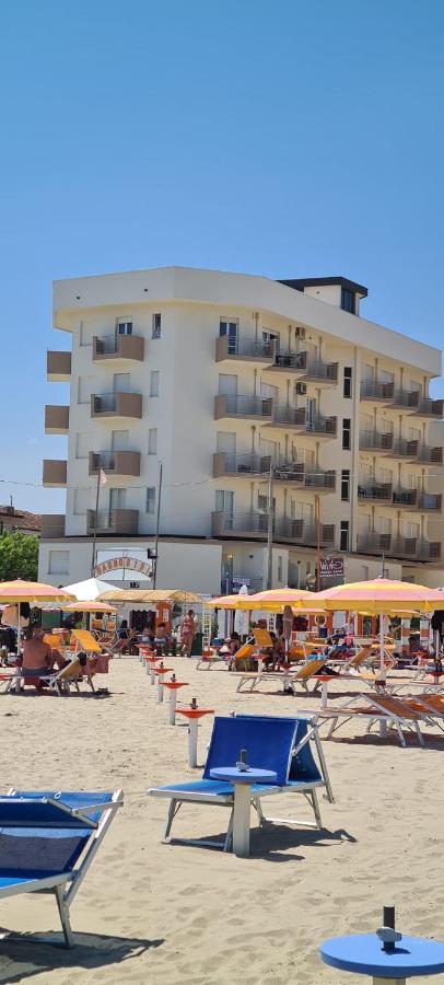 Residenza Casa Del Sole Appartamento Bellaria-Igea Marina Eksteriør bilde